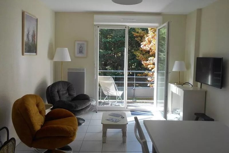 Apartment Sarlat quiet bright terrace private parking