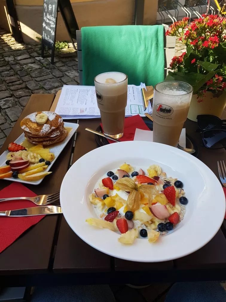 Cafe Leander