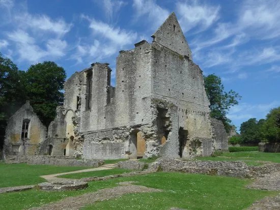 Minster Lovell Hall & Dovecote