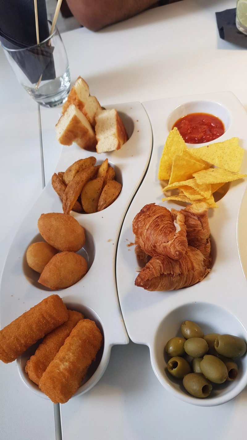 Bobino Bar & Restaurant