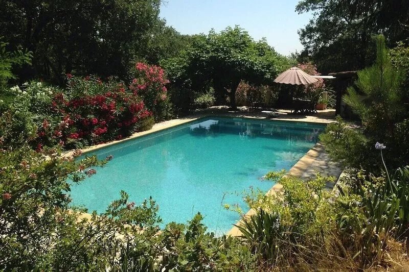 Bastide nestled in the heart of nature