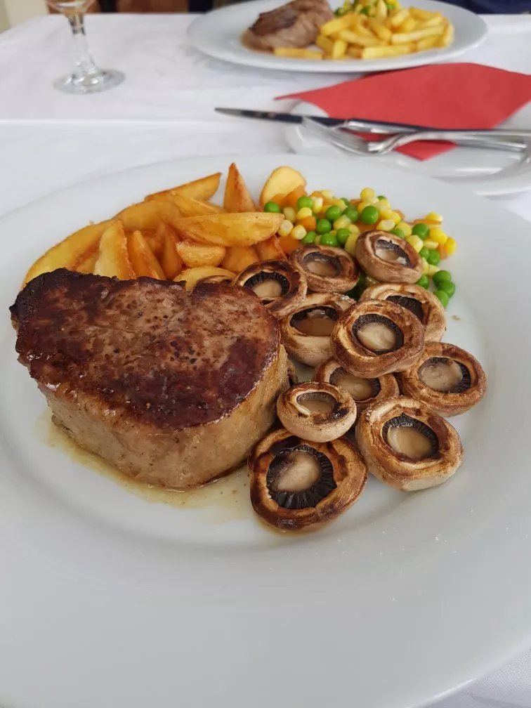Kafana kod Pauna