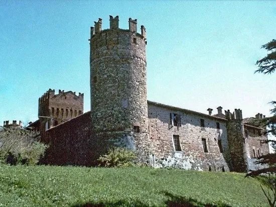 Castello di Castelnovo