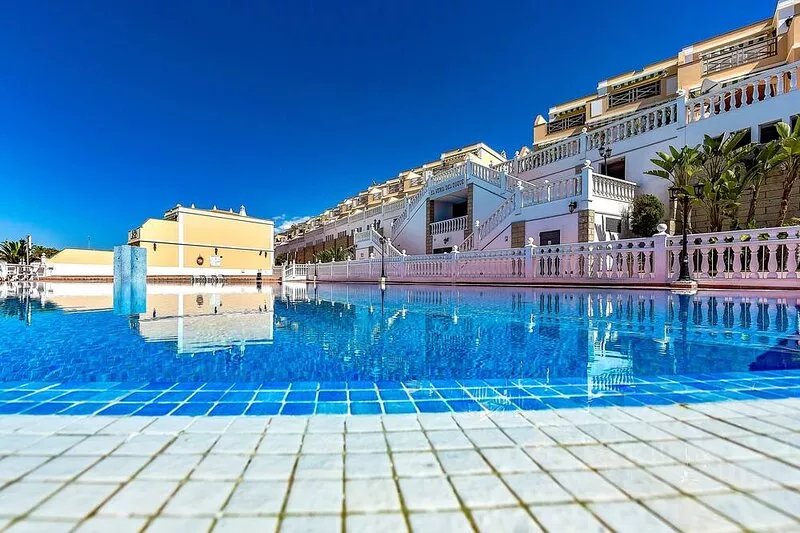 Spacious 2 bedrooms apartment for rent. in Duque