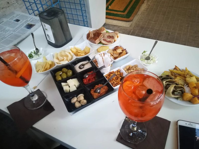 Glam Cafe