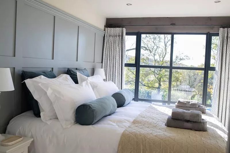 PeakDistrict Derbyshire luxury Cottage/Barn Carsington Lake views superfastWiFi