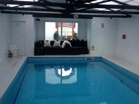 Olde Hall Swimming Pool