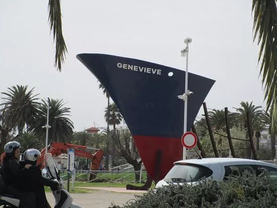 Memorial Genevieve