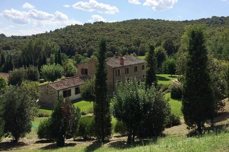 Beautiful Tuscan Country Villa - Pool - Pizza Oven - Gourmet Kitchen