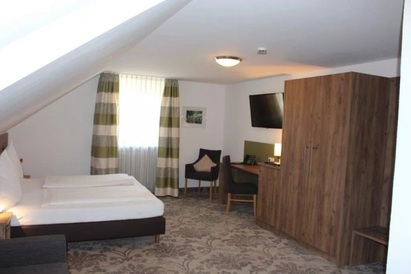 Hotel, Restaurant, Cafe Haussler