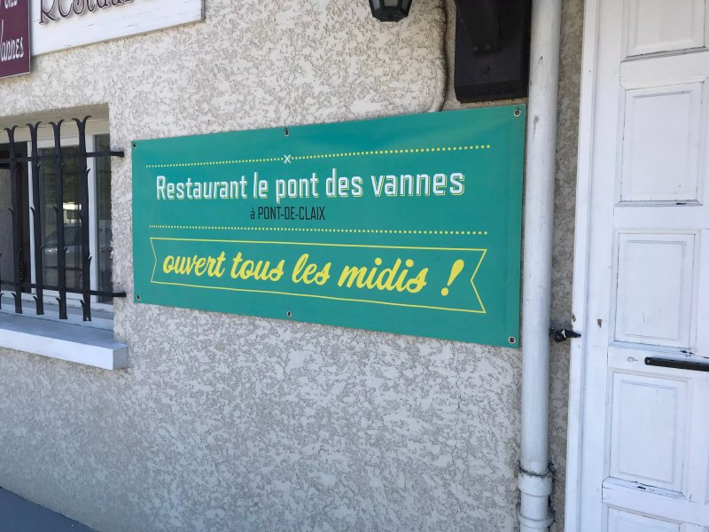 Restaurant Le Pont Des Vannes