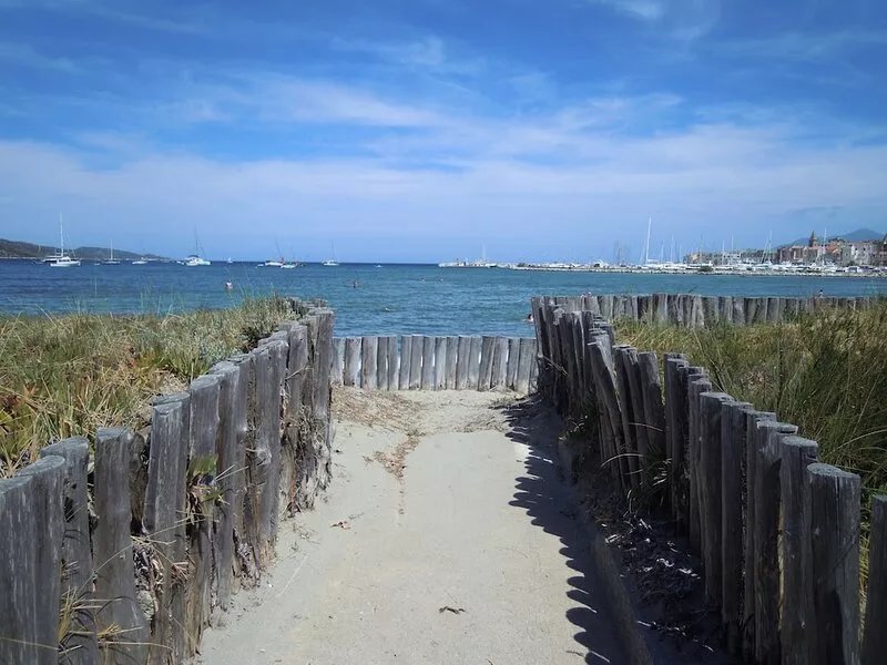 Hameau de la Foce residence located close  the beach