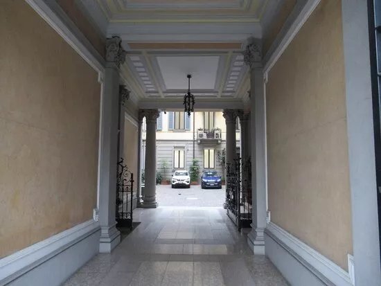 Palazzo Viale Bianca Maria 25