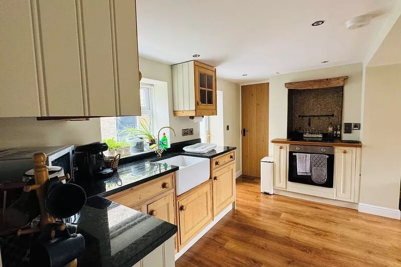 Jubilee Annexe is a cosy cottage in a peaceful West Norfolk Village.