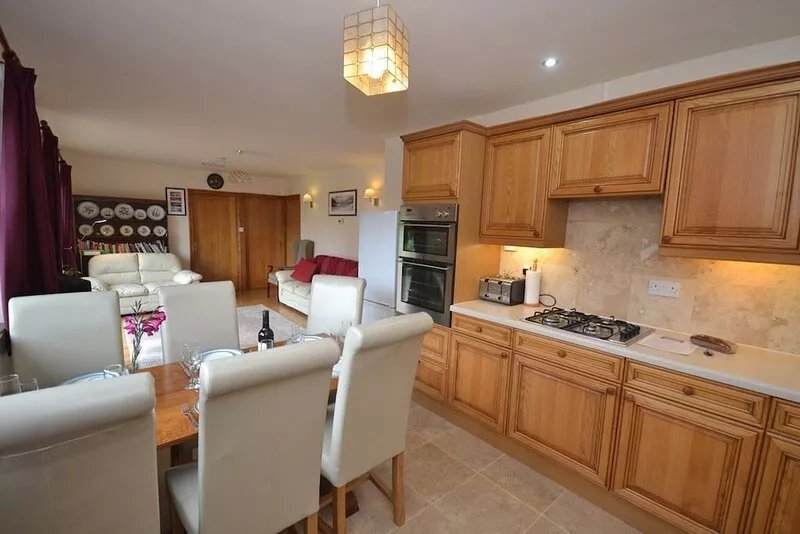 Coach House Faner -  a bungalow that sleeps 6 guests  in 3 bedrooms