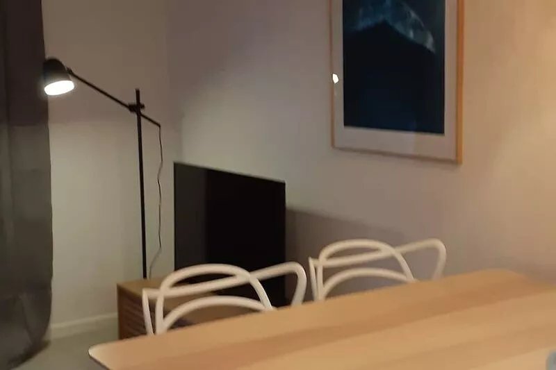 Contemporary gîte in Paradou. Sleeps 12.