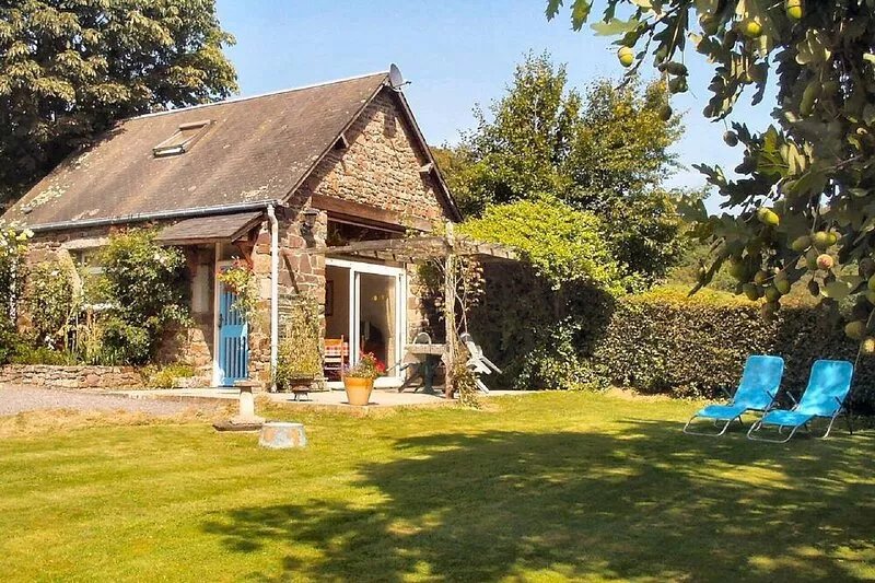 La Cachette stone detached gite in peaceful Normandy with own private garden