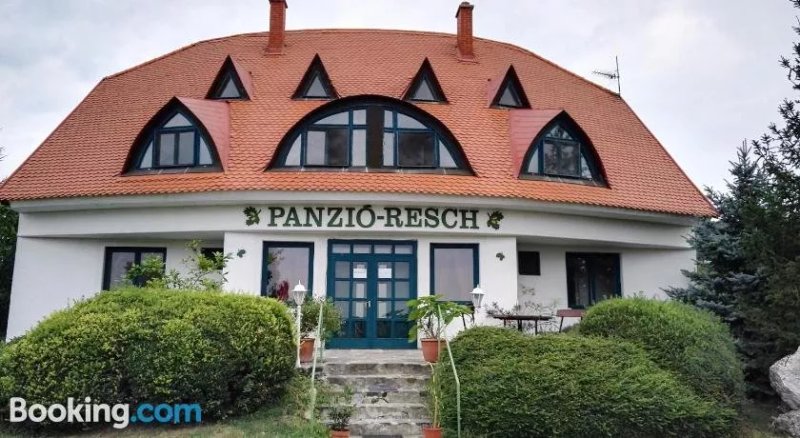 Varvolgy Panzio - Resch