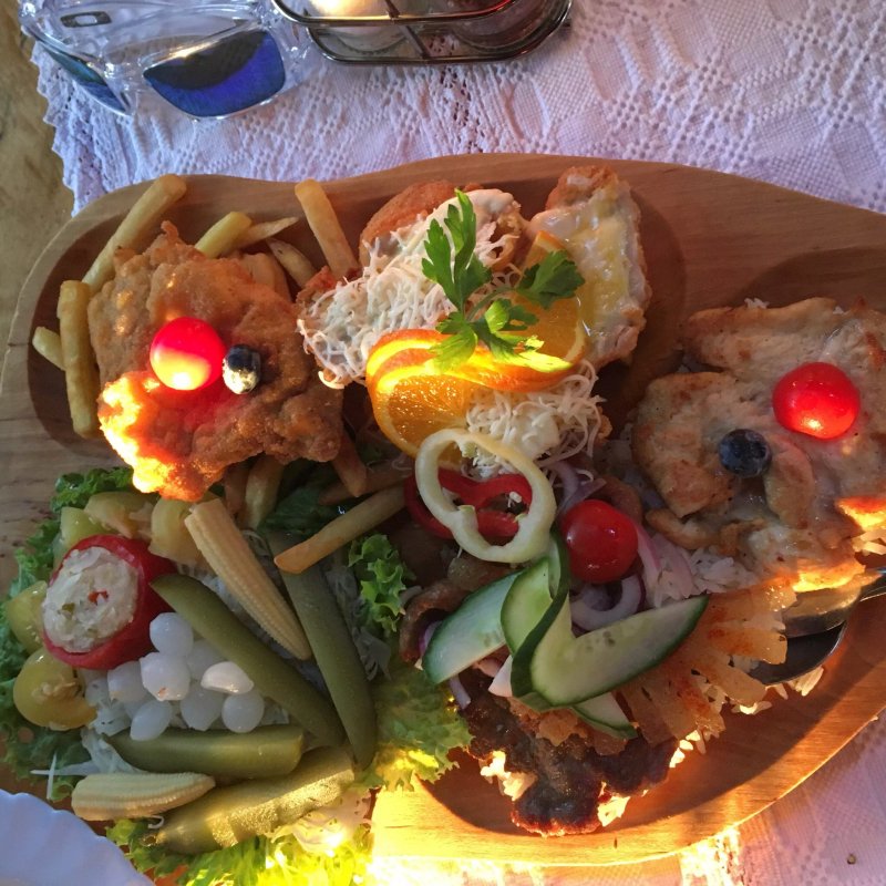 Holiday Cafe