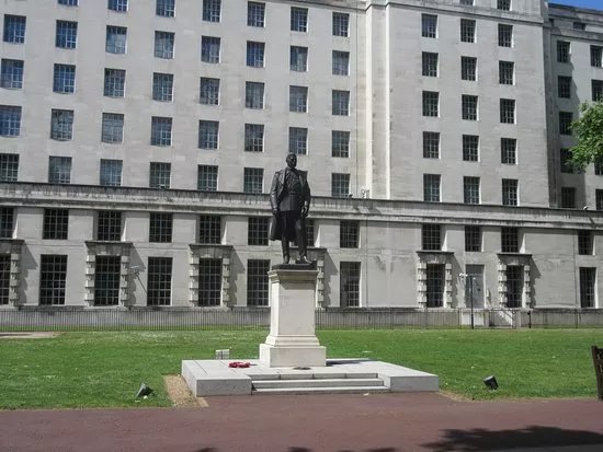 Hugh Trenchard Statue