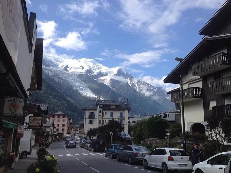 Superb Central Chamonix Apartment, Great Views, next to the beginners slopes