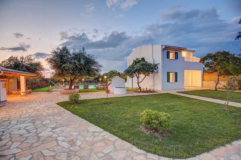 Skales Villas. A renovated villa in Almyros beach with a private pool.