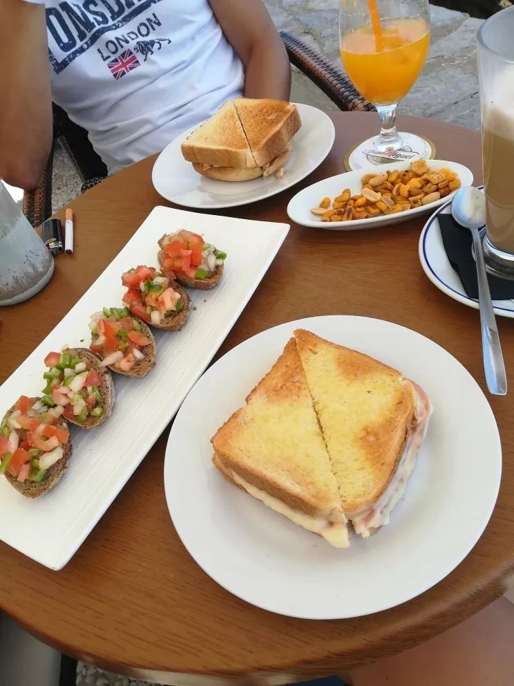 Cafe 3