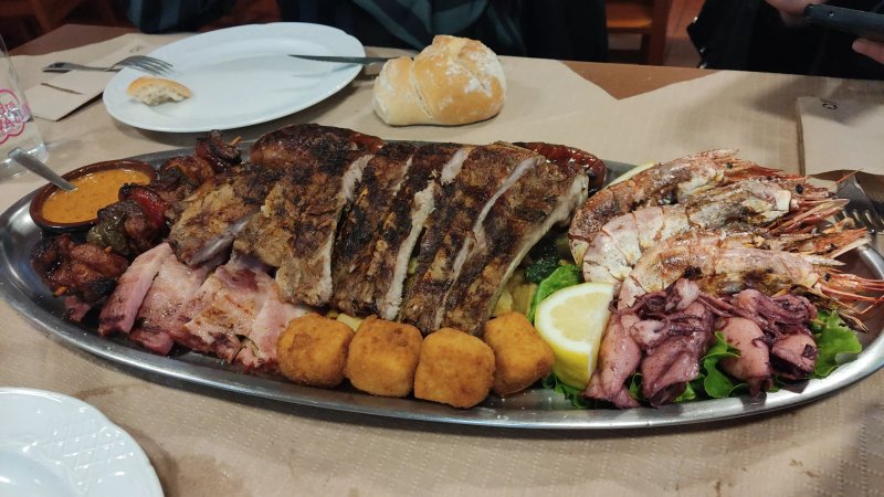 Los penones parrilla-sidreria