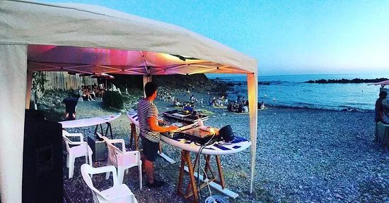 Breeze Beach