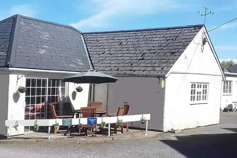 Family & pet friendly wheelchair accessible bungalow, edge Exmoor, sleeps 6 - 14