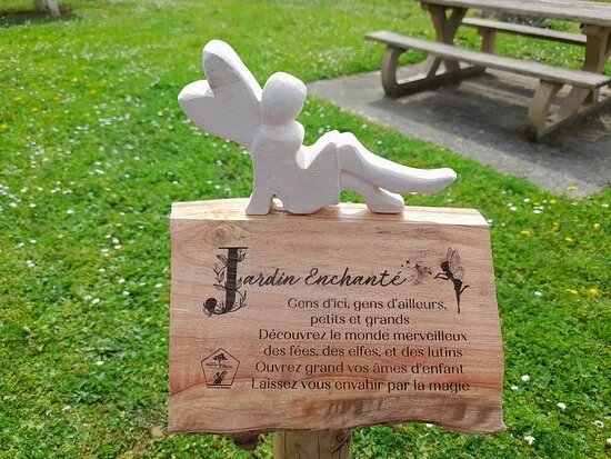 Jardin Enchante Fairy Walk