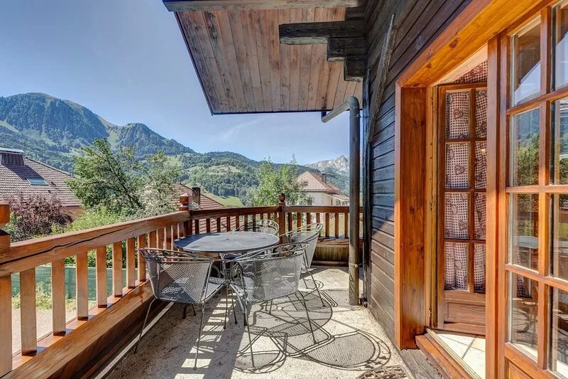 La Forge - Three Bedroom House, Sleeps 12