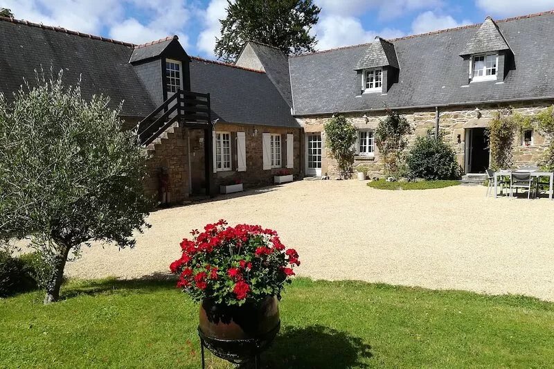 Country property (longère)