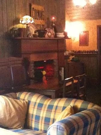 Sextons Bar & Restaurant