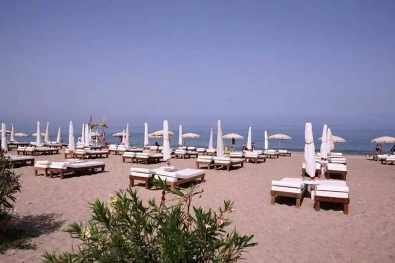 Eden Villas by the sea, adult pool, heated children's pool, private spa, 26 beds