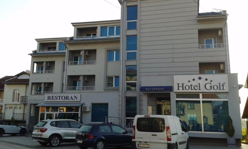 Golf Hotel