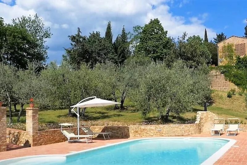 Old villa nestled in the hills of Chianti