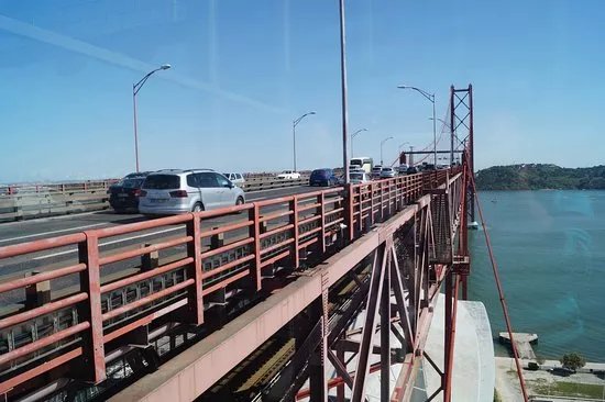 Experience Pilar 7 - Ponte 25 de Abril