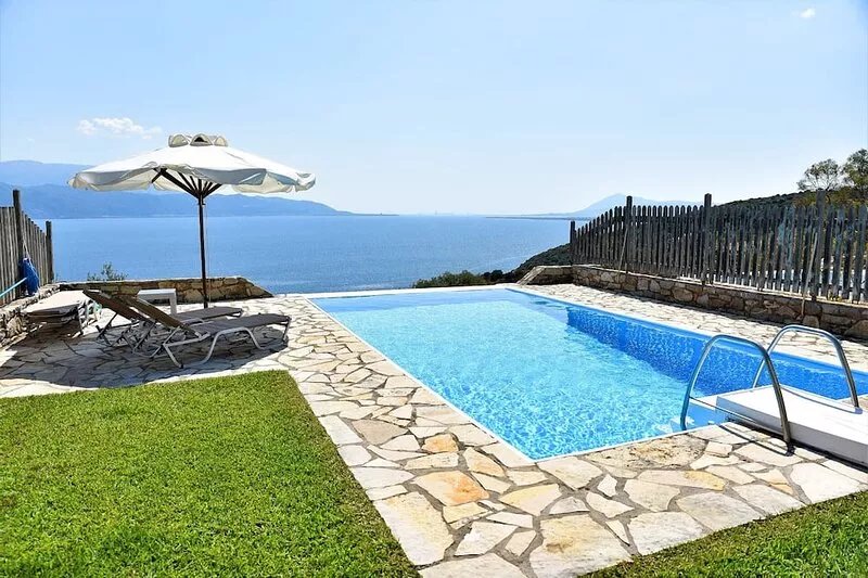 Private Villa with Breathtaking sea view, Swimming pool, Near the beach