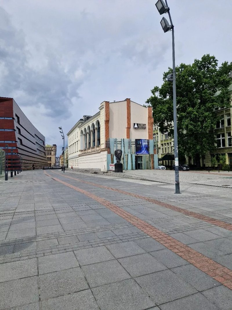 Henry Tomaszawski Museum Of Theatre