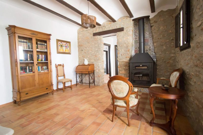La Iaia Merce, Masia Rural