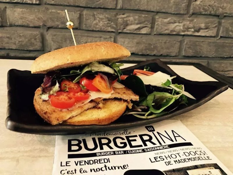 Mademoiselle Burgerina