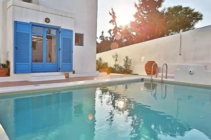 Beautiful Traditional bohemian style villa With HEATED, CHLOOR FREE pool