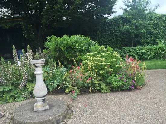 Red Cross Cottages & Garden