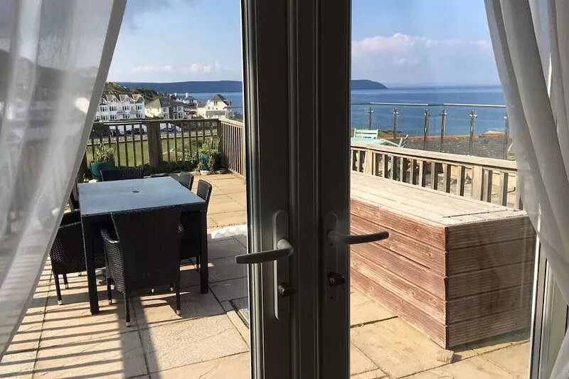 Modern Woolacombe House with Stunning Sea Views