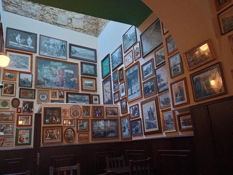 The Meeting Point Irish Pub Lisbon