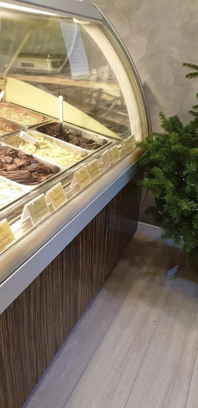 Ice One Caffe',Gelato & Cioccolato