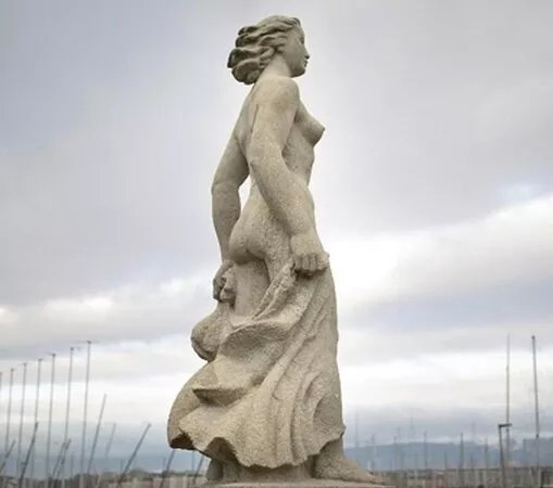 Statue La Brise