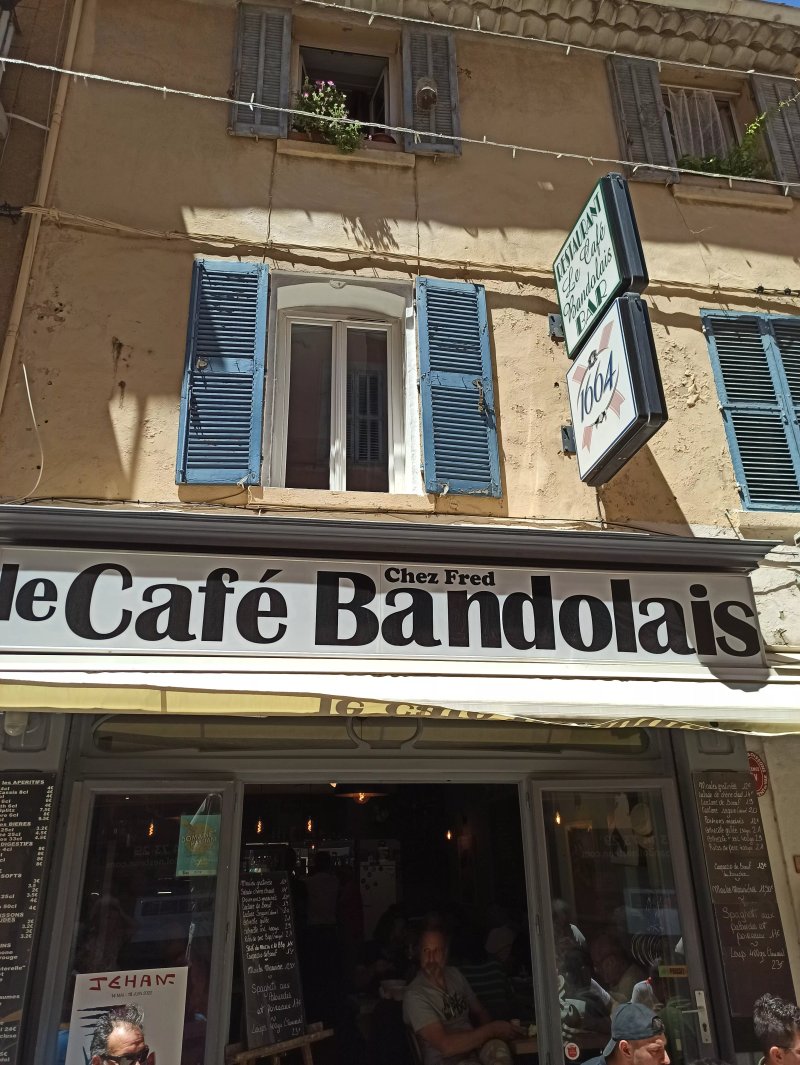Cafe Bandolais