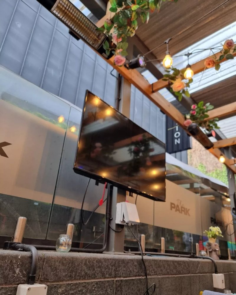 The Park Bar.